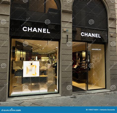 boutique Chanel in Italy